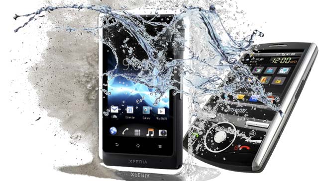 How-To-Clean-Spills-off-of-My-Smartphone How To Clean Spills off of My Smartphone?